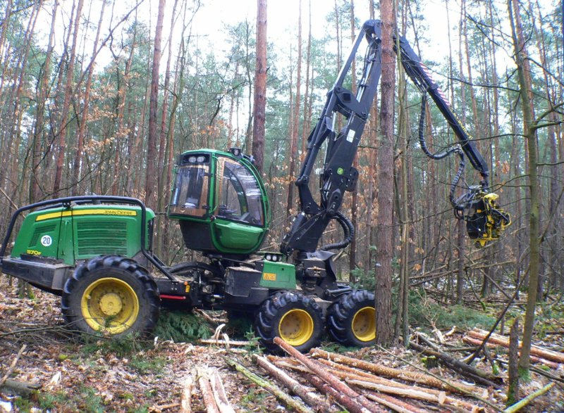 Харвестеры John Deere