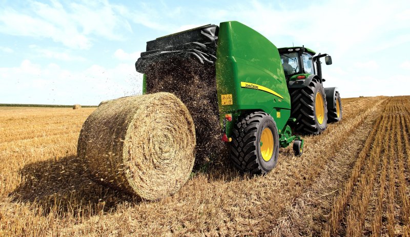 John Deere м900