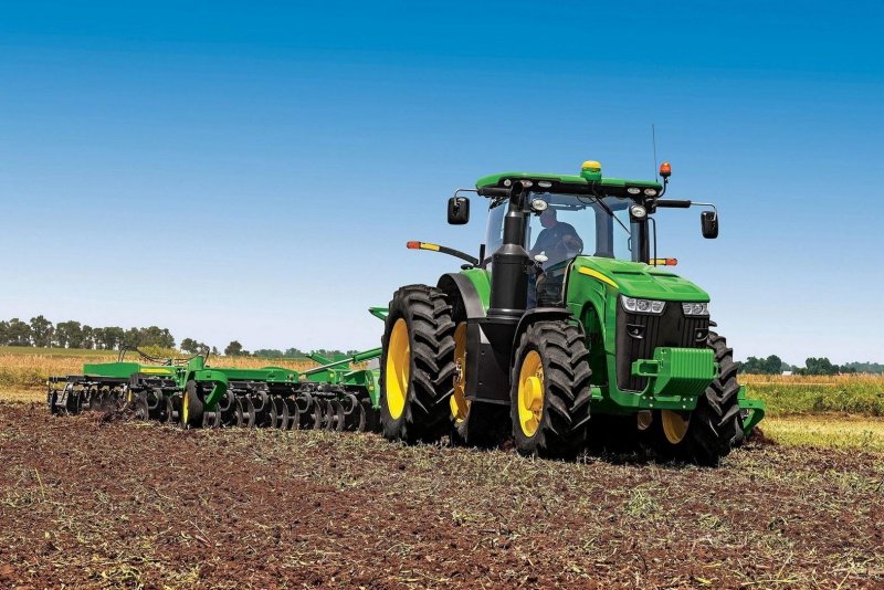 Комбайн CLAAS Xerion 4000
