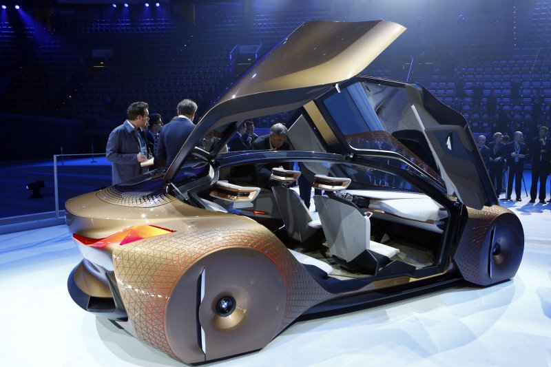 BMW Vision 100