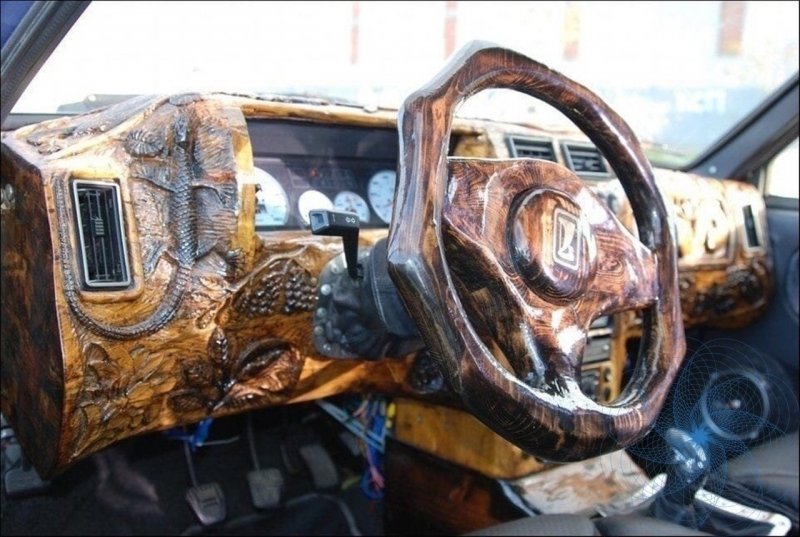 Авто с деревянным салоном