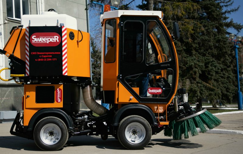 Коммунальная машина Sweeper MMK-1000