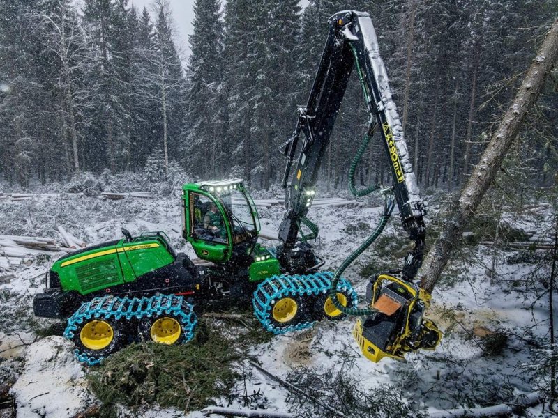 Харвестер John Deere