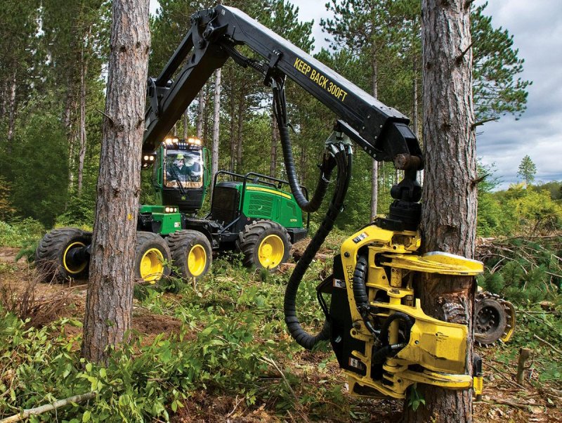 Харвестер John Deere