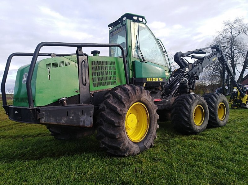 Форвардер John Deere 1210g