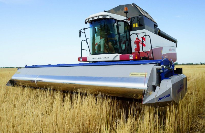 Комбайн Ростсельмаш вектор 410