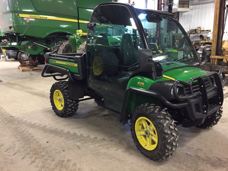 John Deere Gator XUV 825i 2011