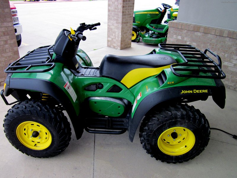 Мотовездеход John Deere Gator