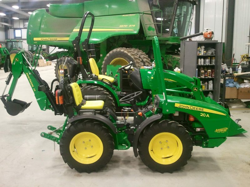 John Deere 4250 минитрактор