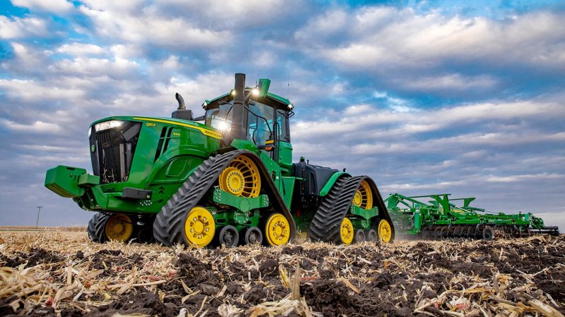Трактор John Deere 9rt