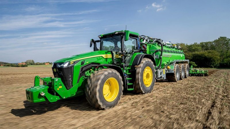 John Deere 8r