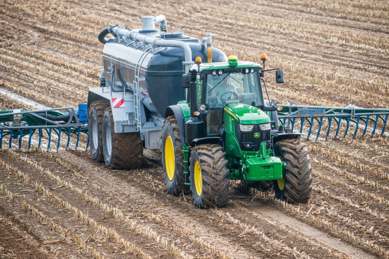 Трактор 6195m John Deere