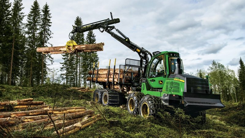 Валочно-пакетирующая John Deere