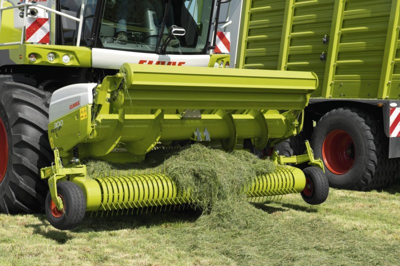 Кормоуборочный комбайн CLAAS