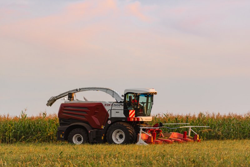 Кормоуборочный комбайн f2650 Ростсельмаш