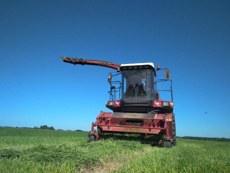 Кормоуборочный комбайн John Deere 6810