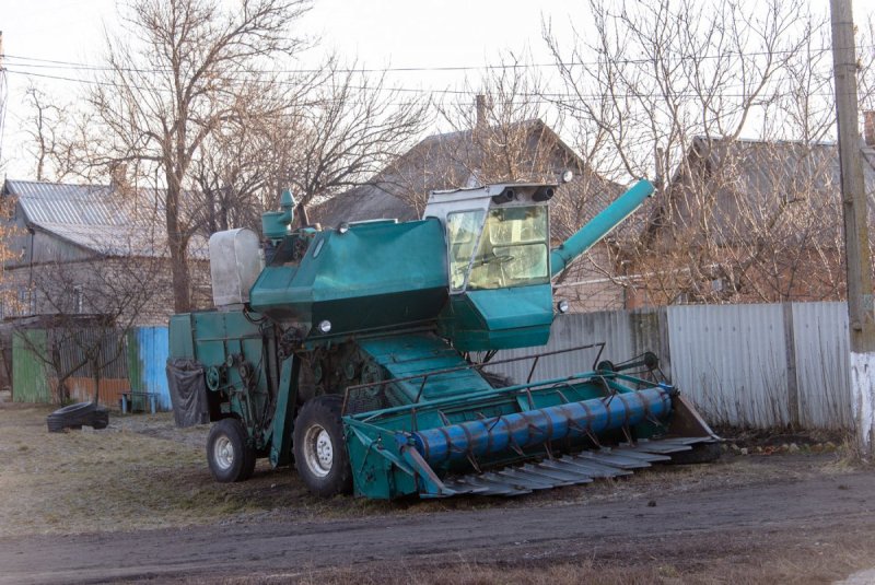 Зерноуборочный комбайн Дон рисоуборочный