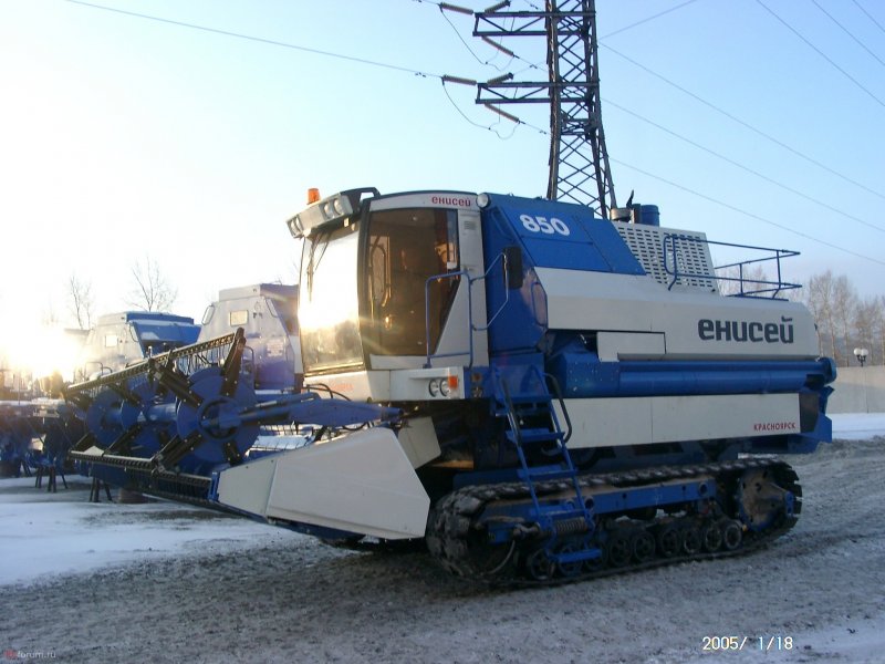 Енисей 858 комбайн