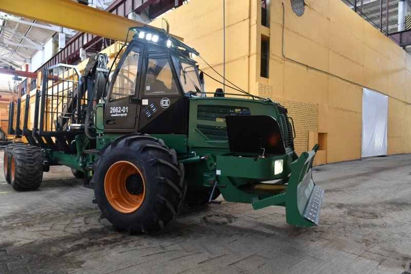 Komatsu-865 Лесозаготовительная техника