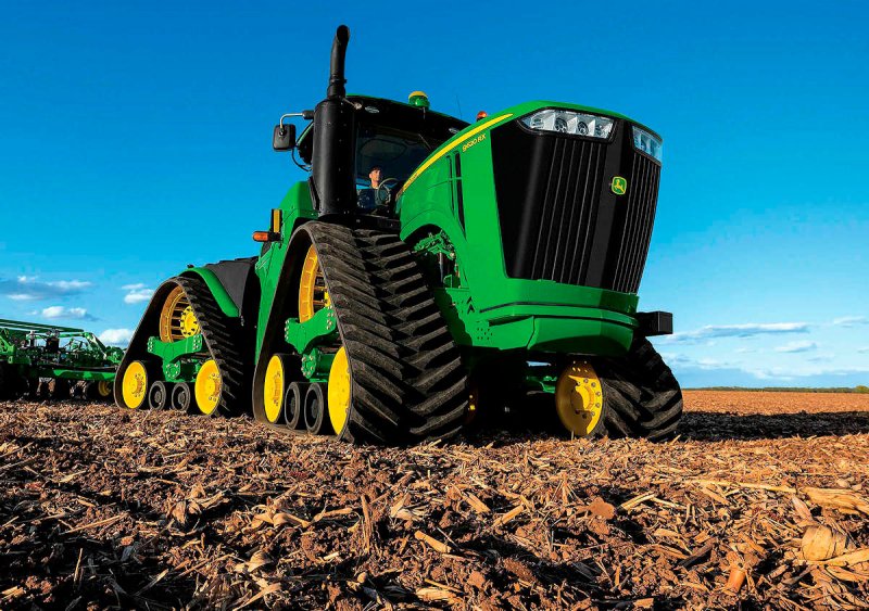 Трактор гусеничный (John Deere 8020t)