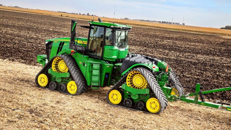 Трактор John Deere 9rt