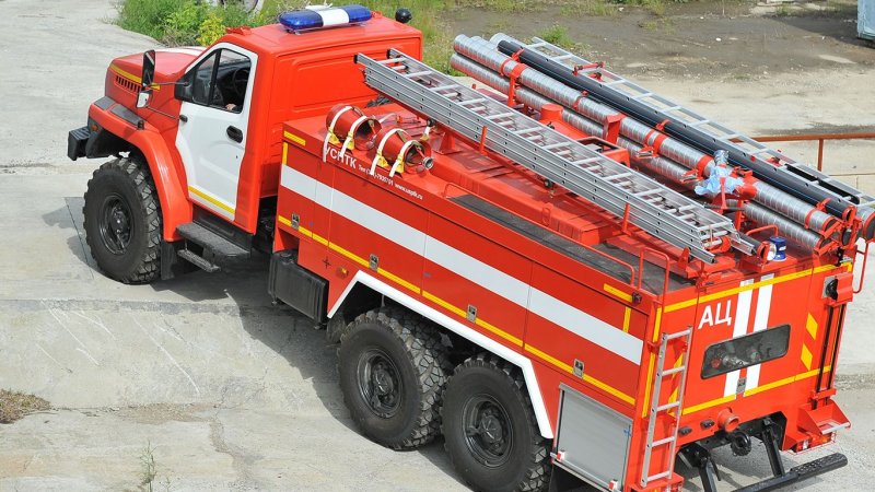 Автоцистерна пожарная АЦ-5-40 Урал-5557
