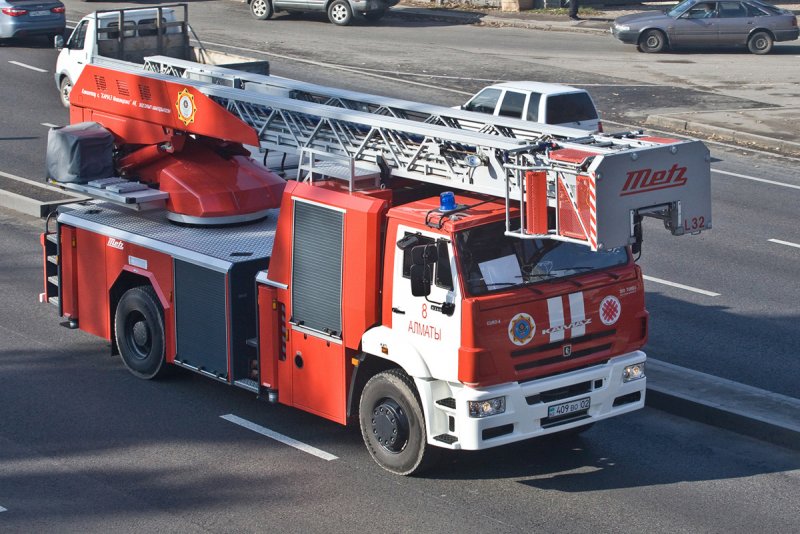 Автолестница пожарная ал-32