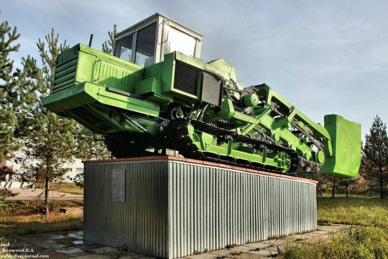 Экскаватор-дреноукладчик Ду-4003