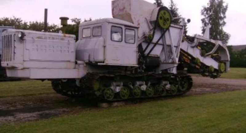 ЭТЦ-202б экскаватор