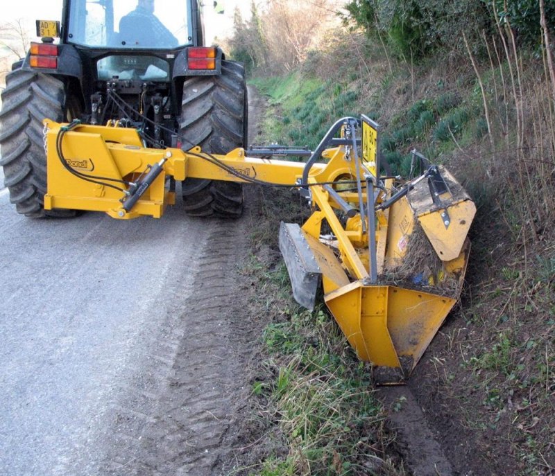 Бульдозер JCB